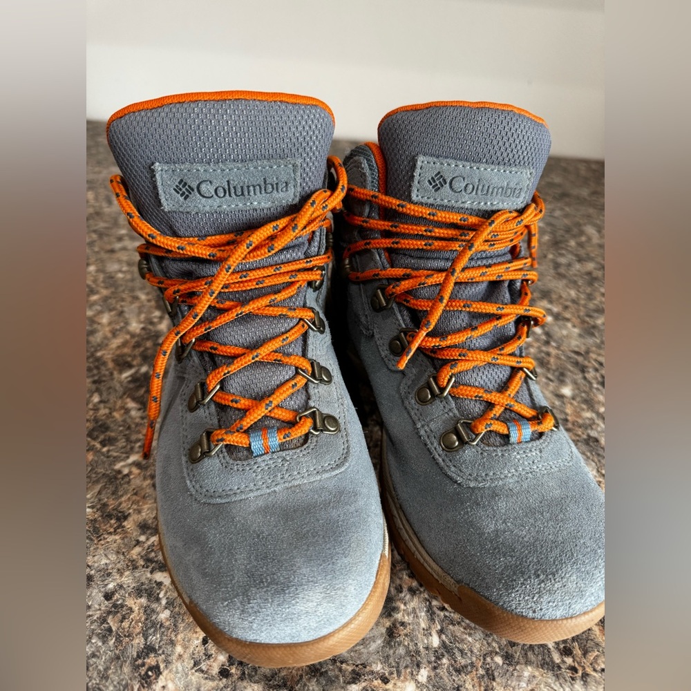 Columbia waterproof hiking boot
